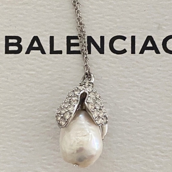 BALENCIAGA Pearl and Crystal Necklace RARE - Picture 5 of 7